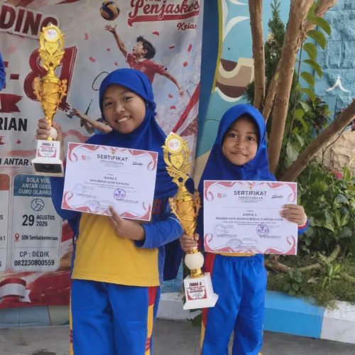 Dua Juara Renang, Zafirah dan Annasya Harumkan Nama SD Mukrida