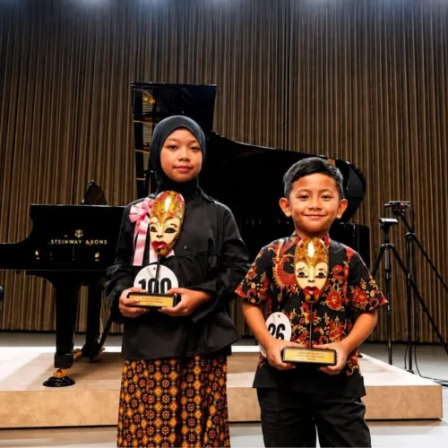 Siswa SD Mukrida Sabet Dua Silver Award di Festival Nasional Art Indonesiana 8